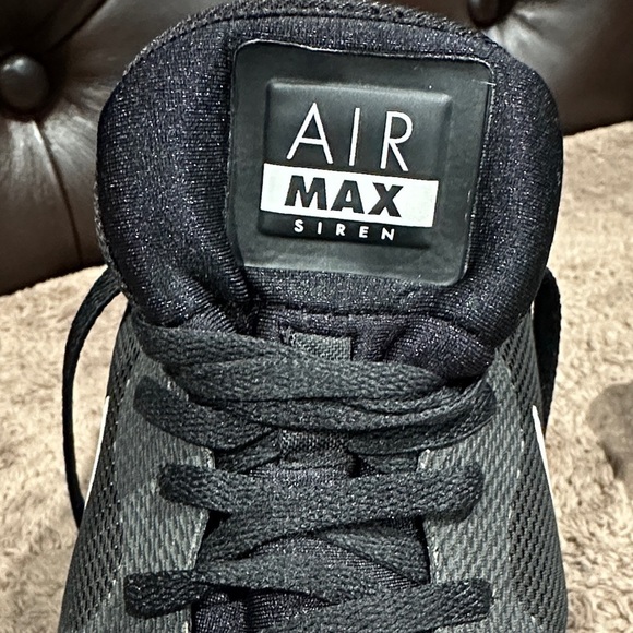 Nike Black and white Sneakers main image 6